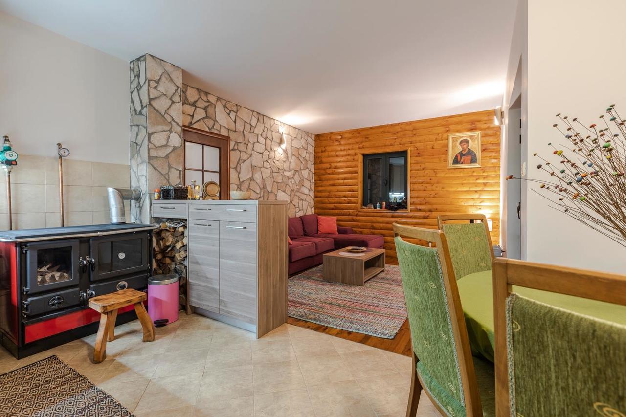 Guest House Heaven Zabljak  Ngoại thất bức ảnh